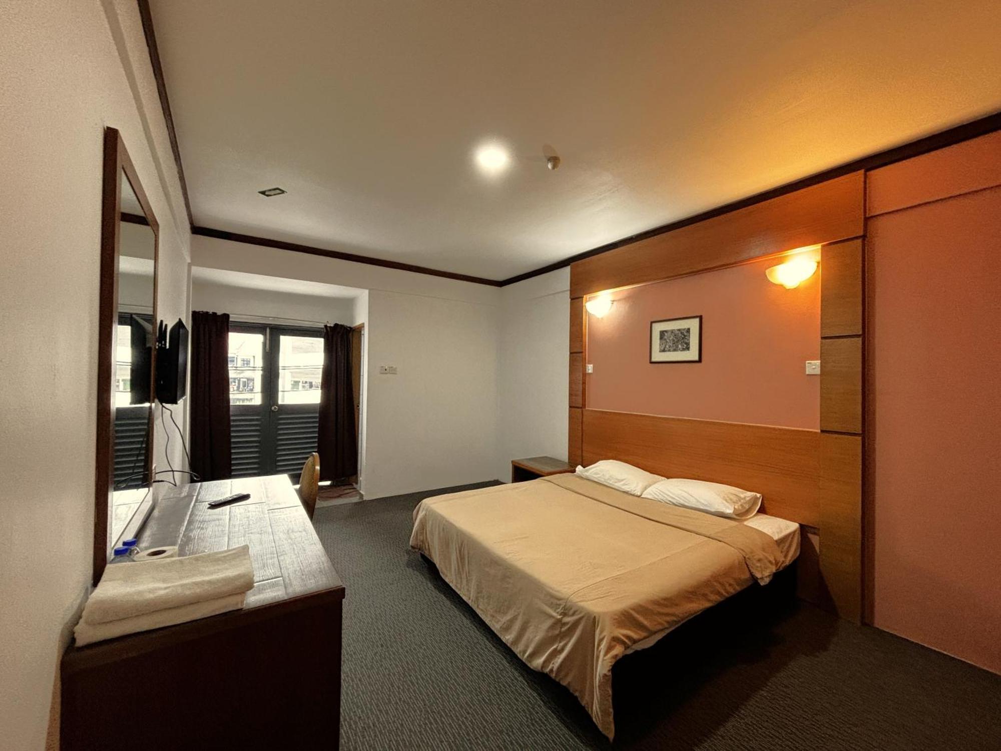 Cool Point Hotel Танах-Рата Экстерьер фото