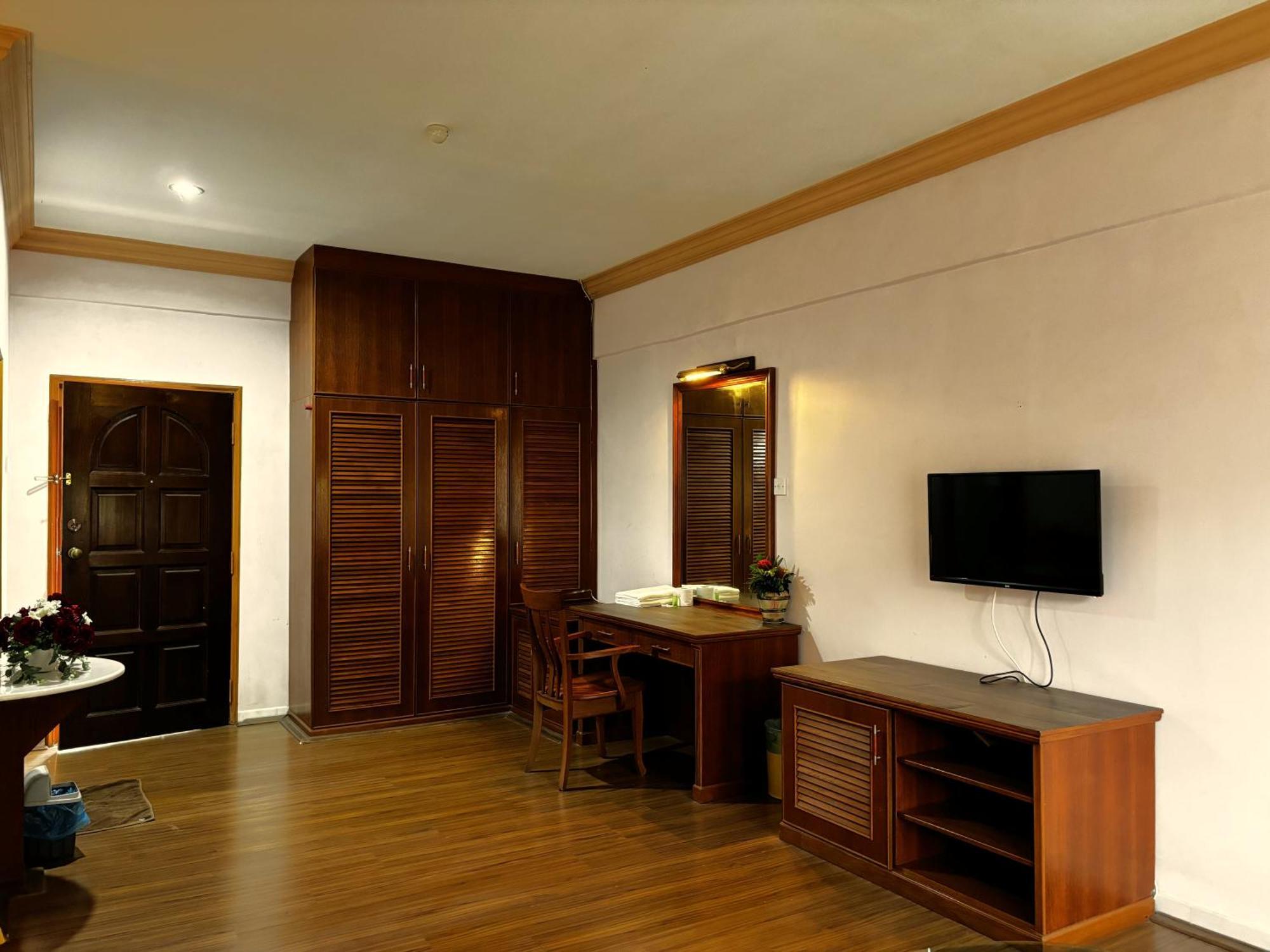 Cool Point Hotel Танах-Рата Экстерьер фото